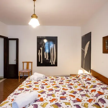 Francesca's House, Ospitar *